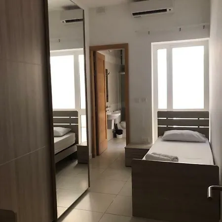 Don Mikiel Rua 1 * Слима